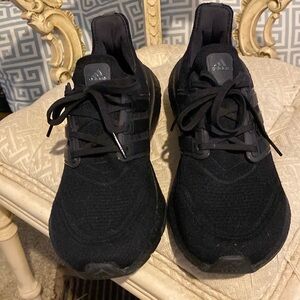 Adidas PRIMEBLUE running shoes.  Size 9 women’s.  Black. Like new